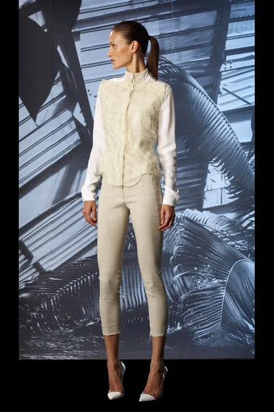 Look 10